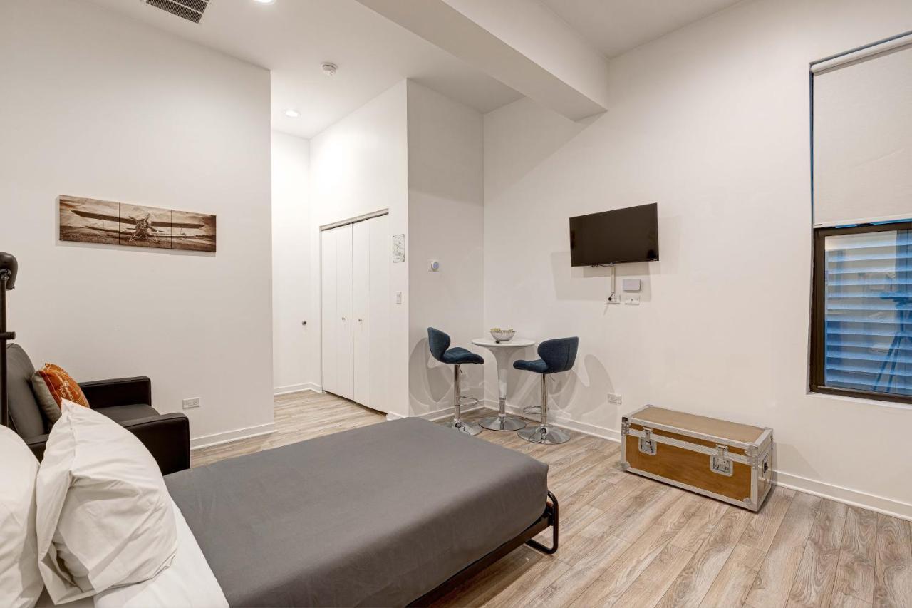 Cabin 105 By 747 Lofts ชิคาโก ภายนอก รูปภาพ
