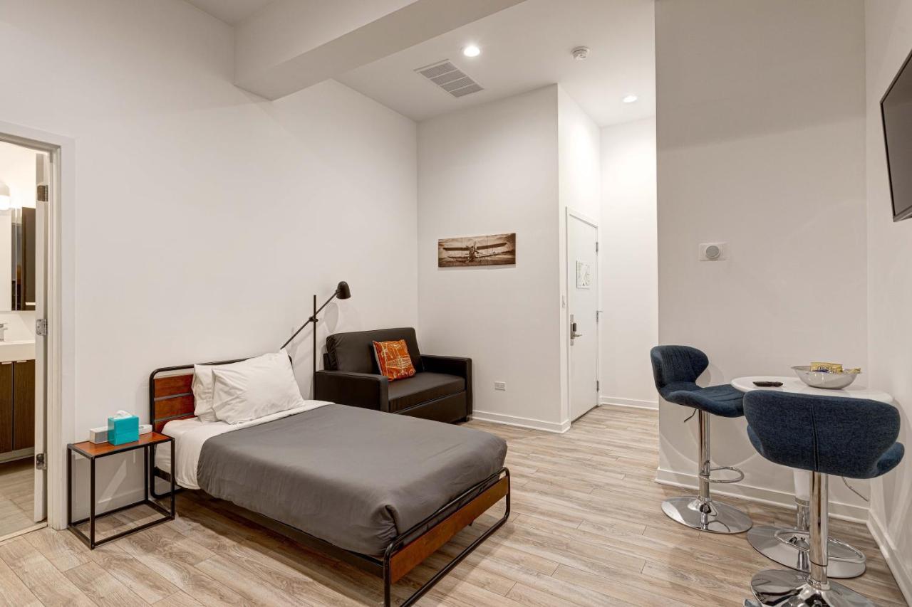Cabin 105 By 747 Lofts ชิคาโก ภายนอก รูปภาพ